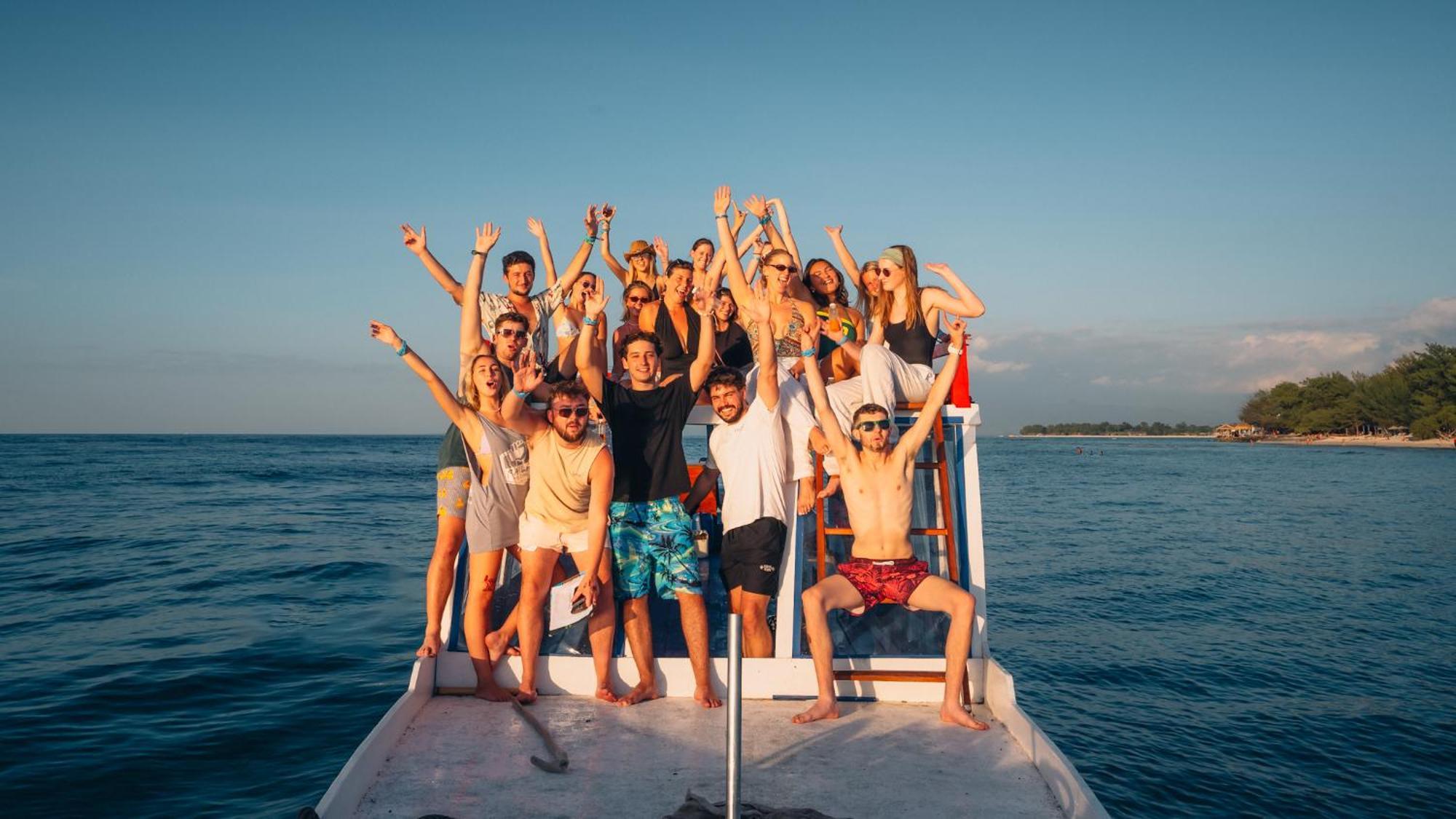 Atlas Gili Party Hostel Quần đảo Gili Ngoại thất bức ảnh