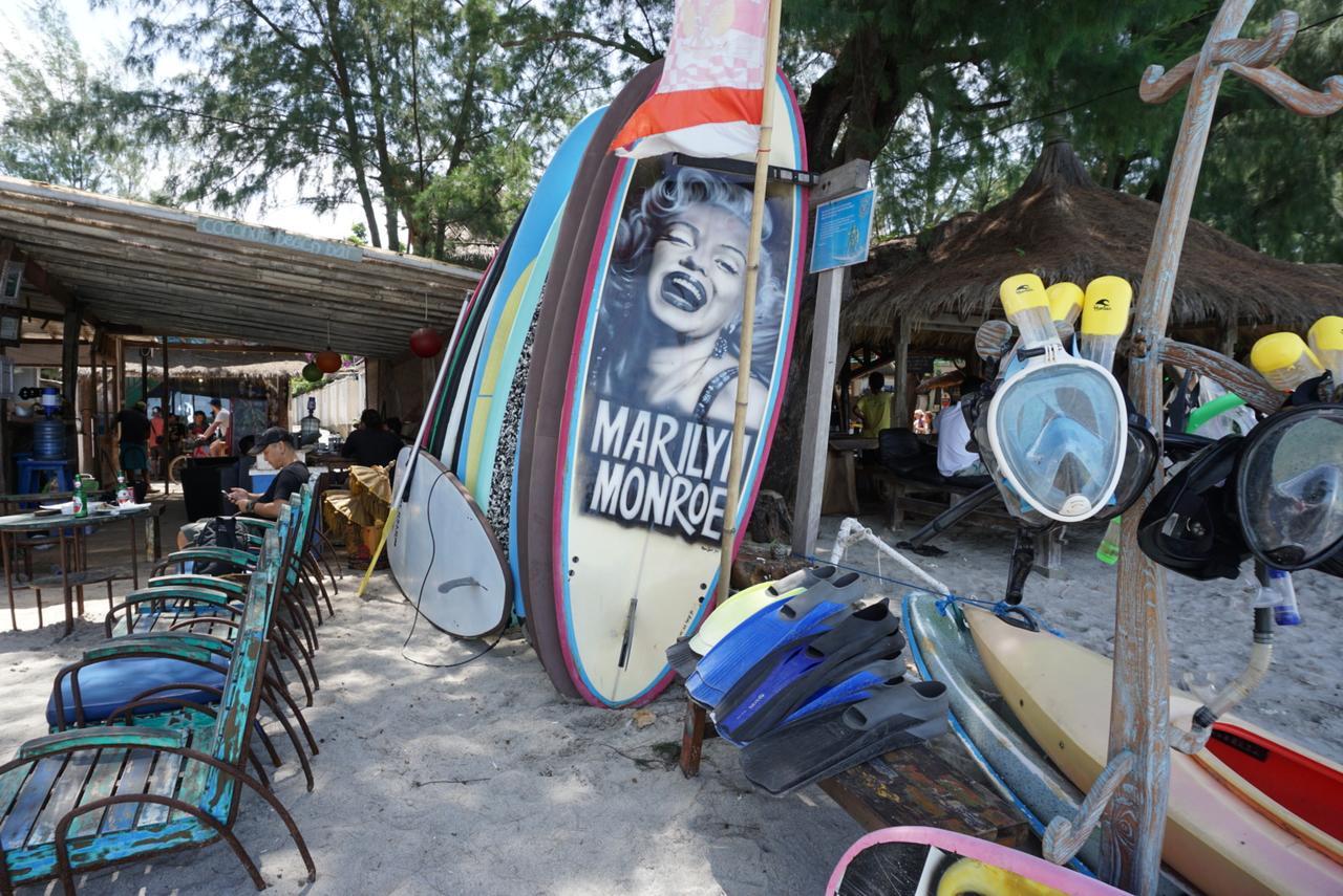 Atlas Gili Party Hostel Quần đảo Gili Ngoại thất bức ảnh