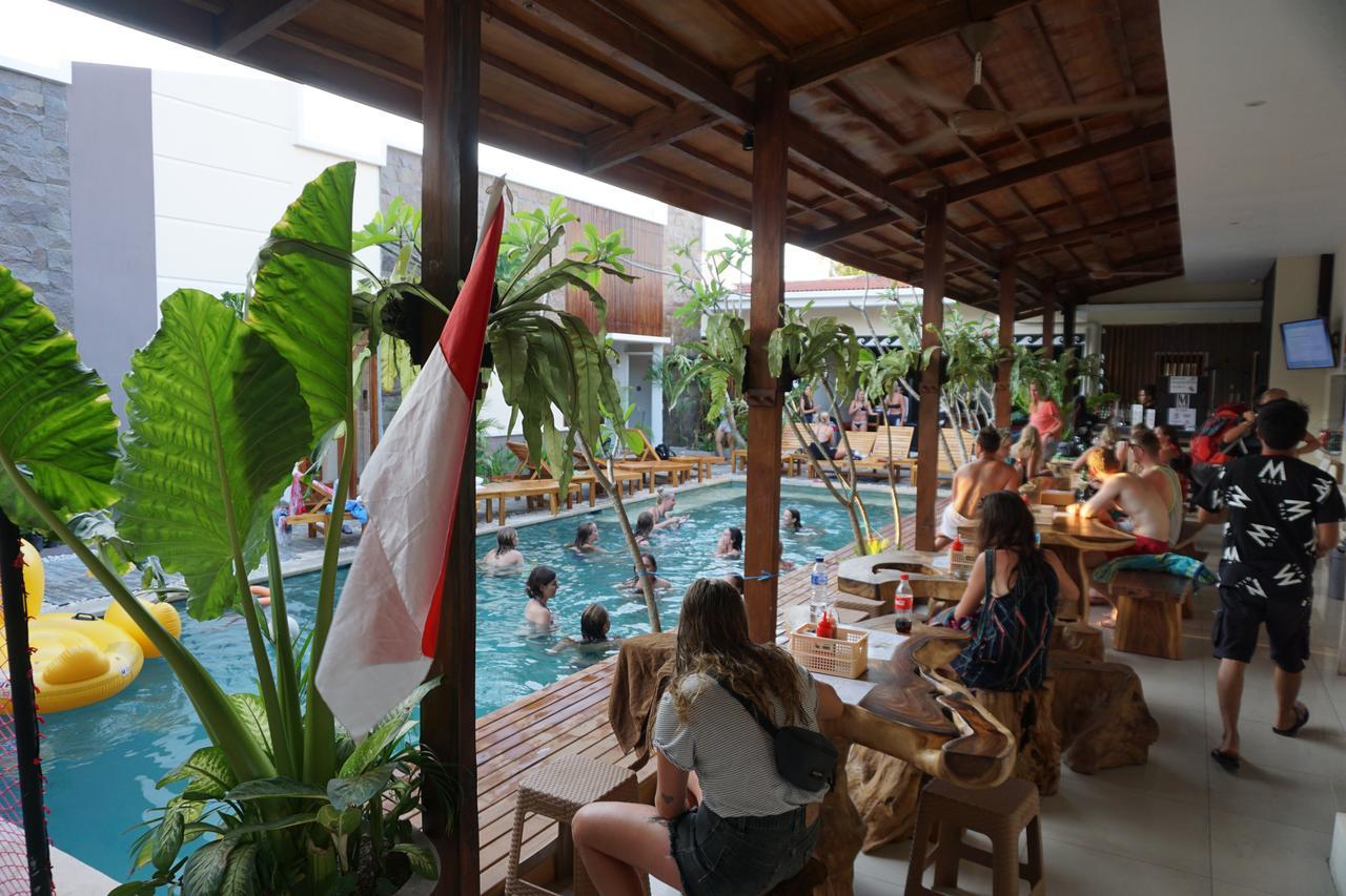 Atlas Gili Party Hostel Quần đảo Gili Ngoại thất bức ảnh