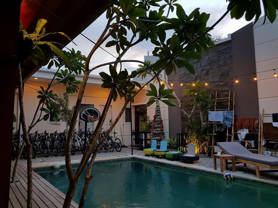 Atlas Gili Party Hostel Quần đảo Gili Ngoại thất bức ảnh