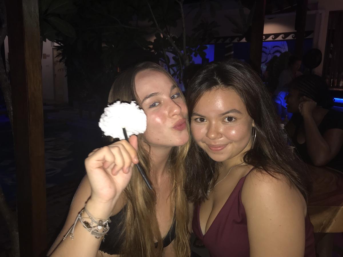 Atlas Gili Party Hostel Quần đảo Gili Ngoại thất bức ảnh