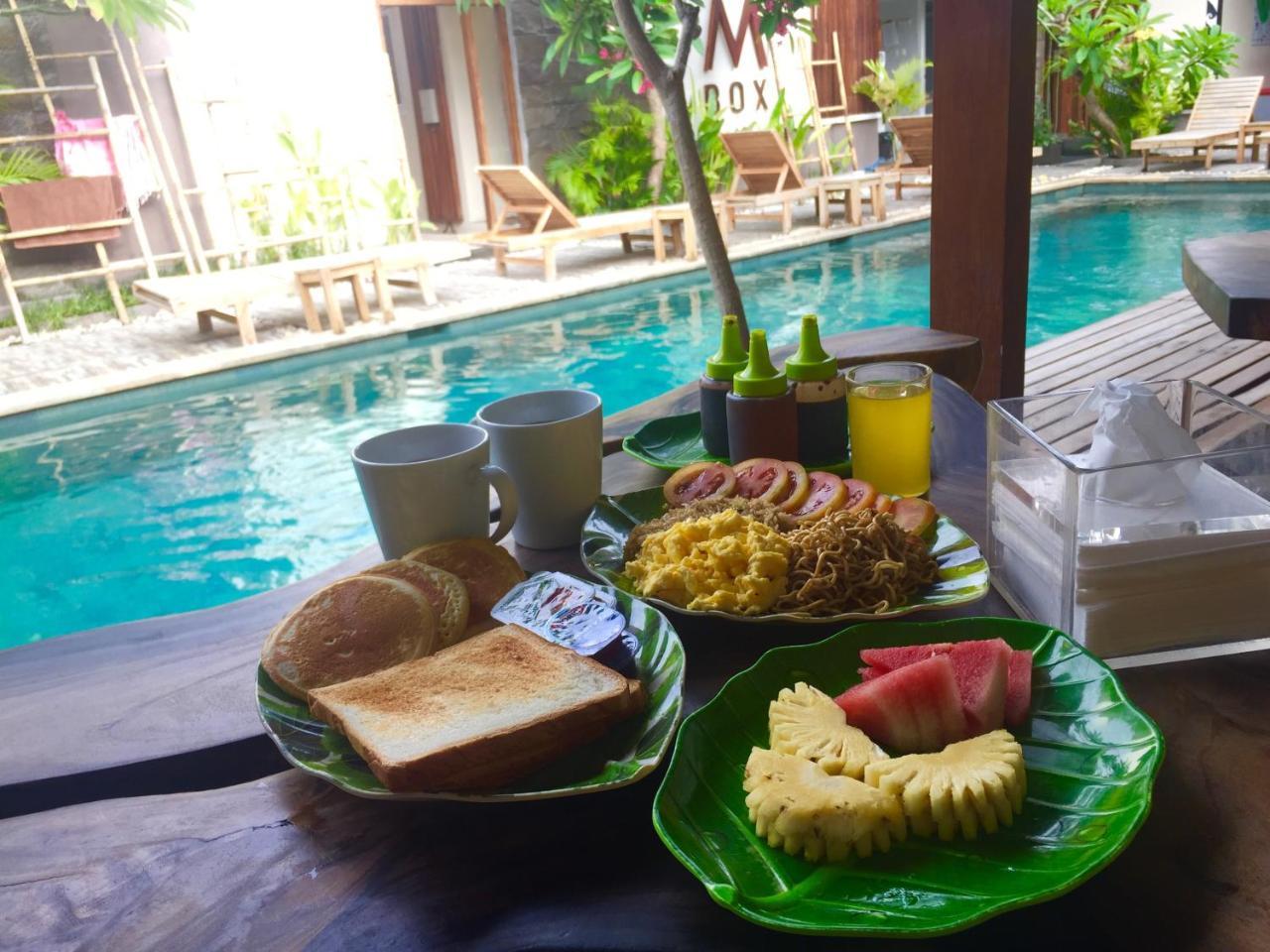 Atlas Gili Party Hostel Quần đảo Gili Ngoại thất bức ảnh