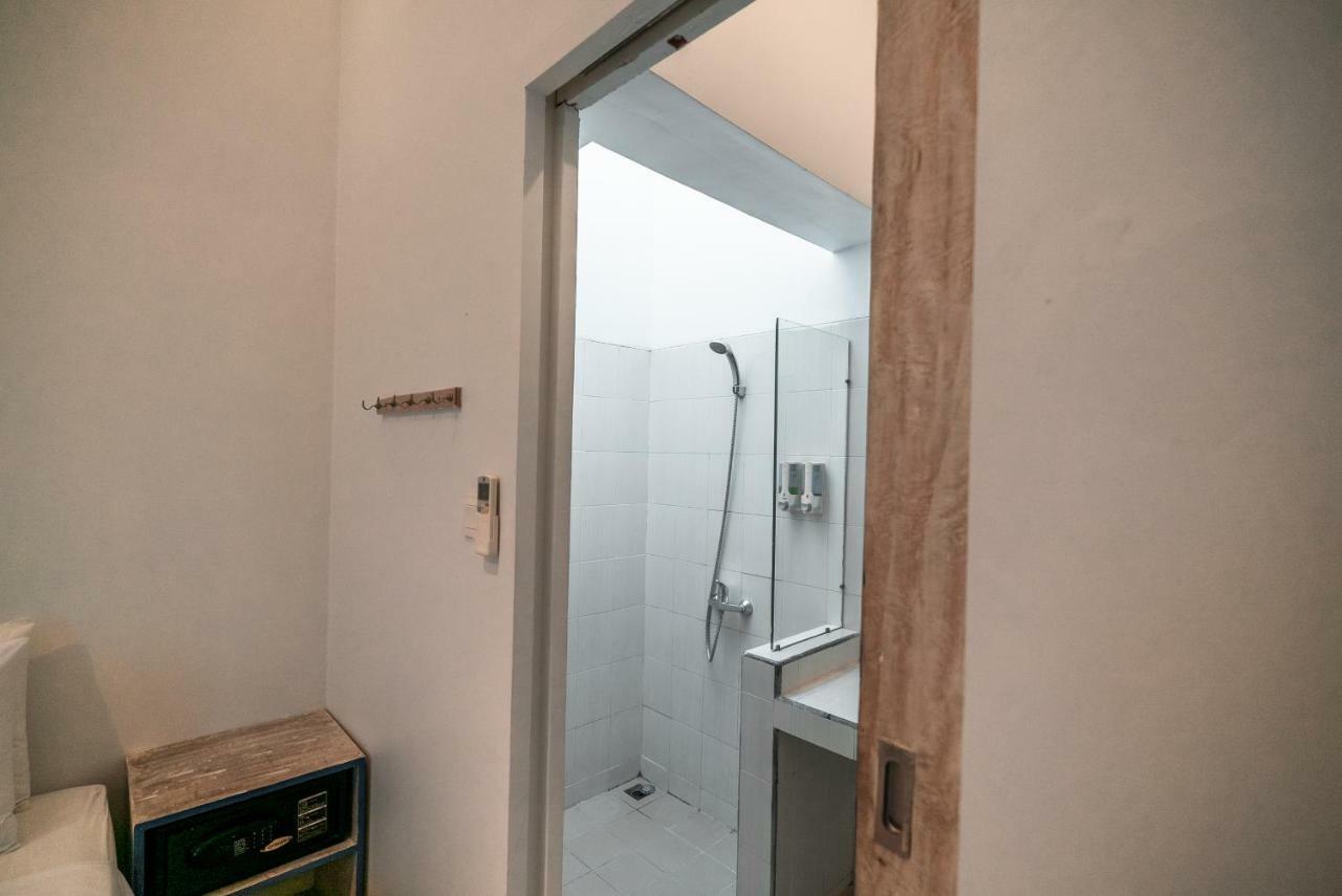 Atlas Gili Party Hostel Quần đảo Gili Ngoại thất bức ảnh