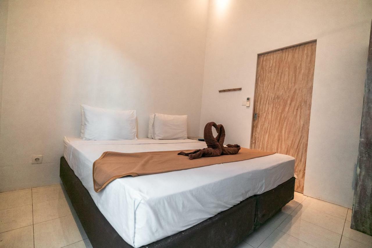 Atlas Gili Party Hostel Quần đảo Gili Ngoại thất bức ảnh